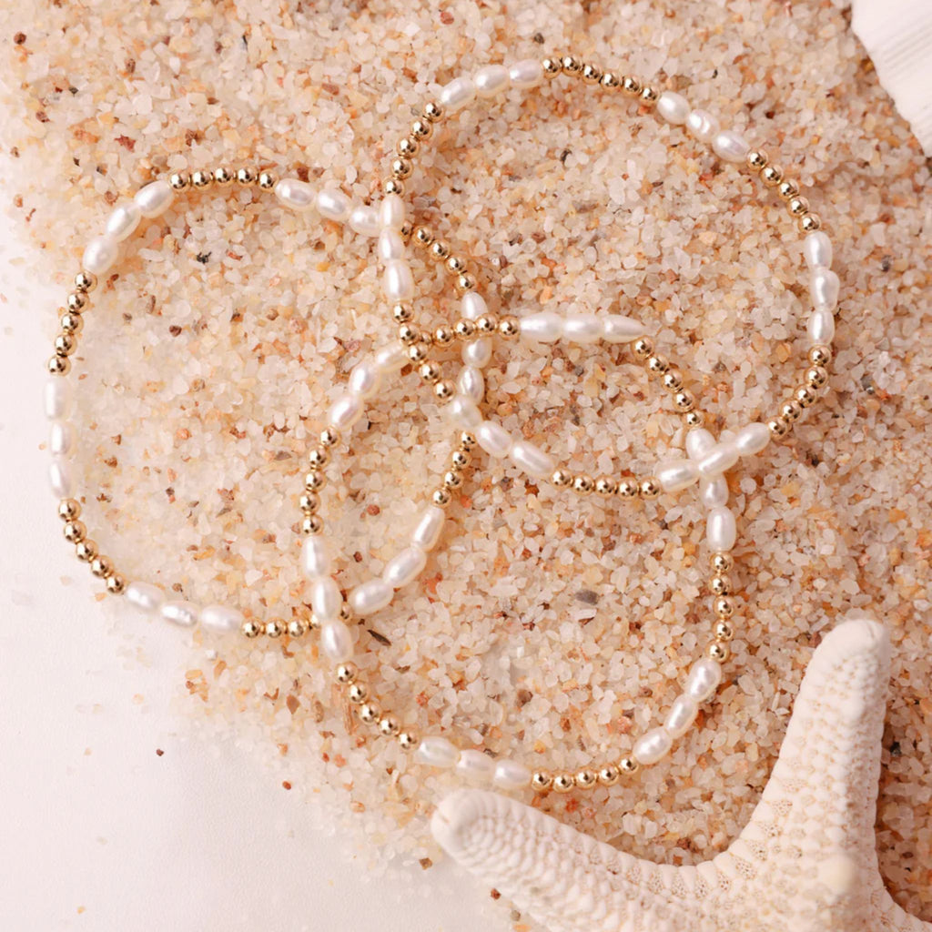 Alli Pearl Bracelet in Gold