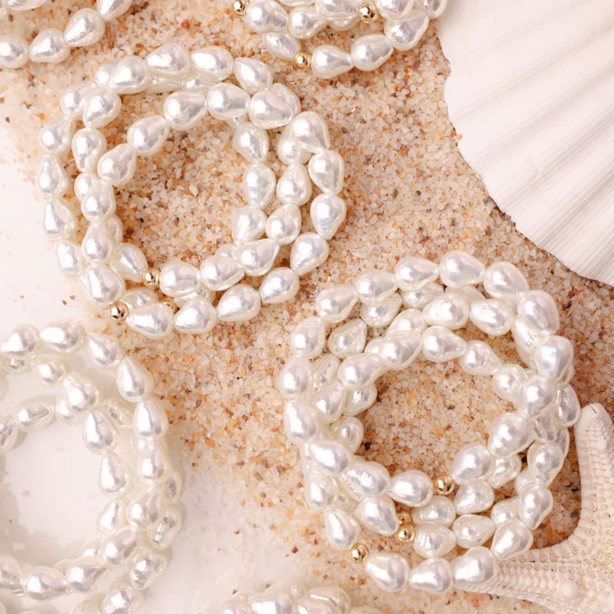 Bella Pearl Bracelet in Gold