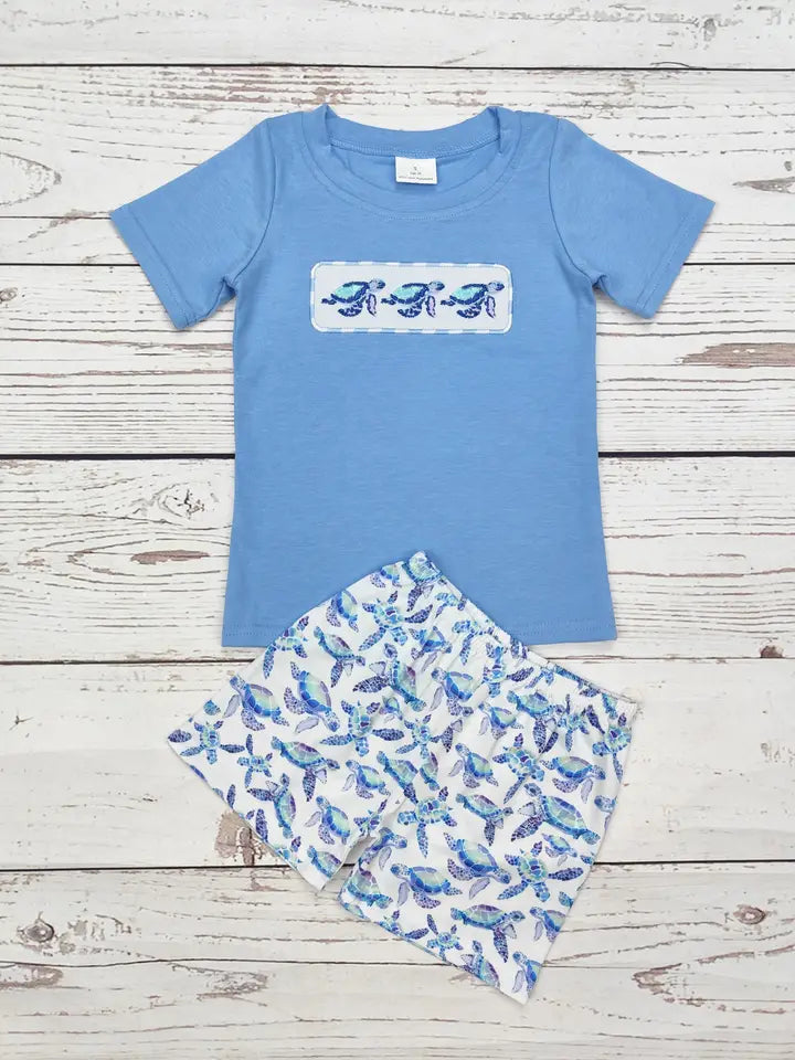 Boys summer outfit with tortoise appliqué top and coordinating shorts