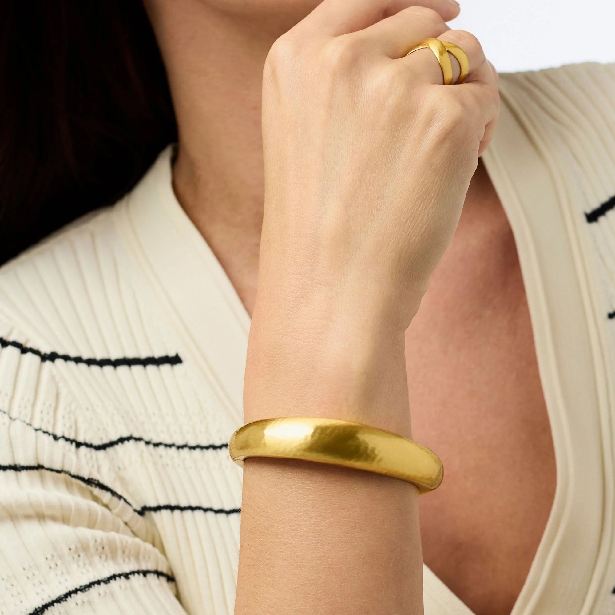 Catalina Demi Hinge Bangle Gold