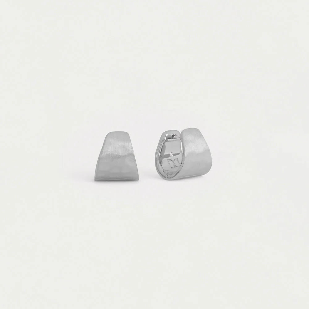 Nomad Mara Huggie Hoops