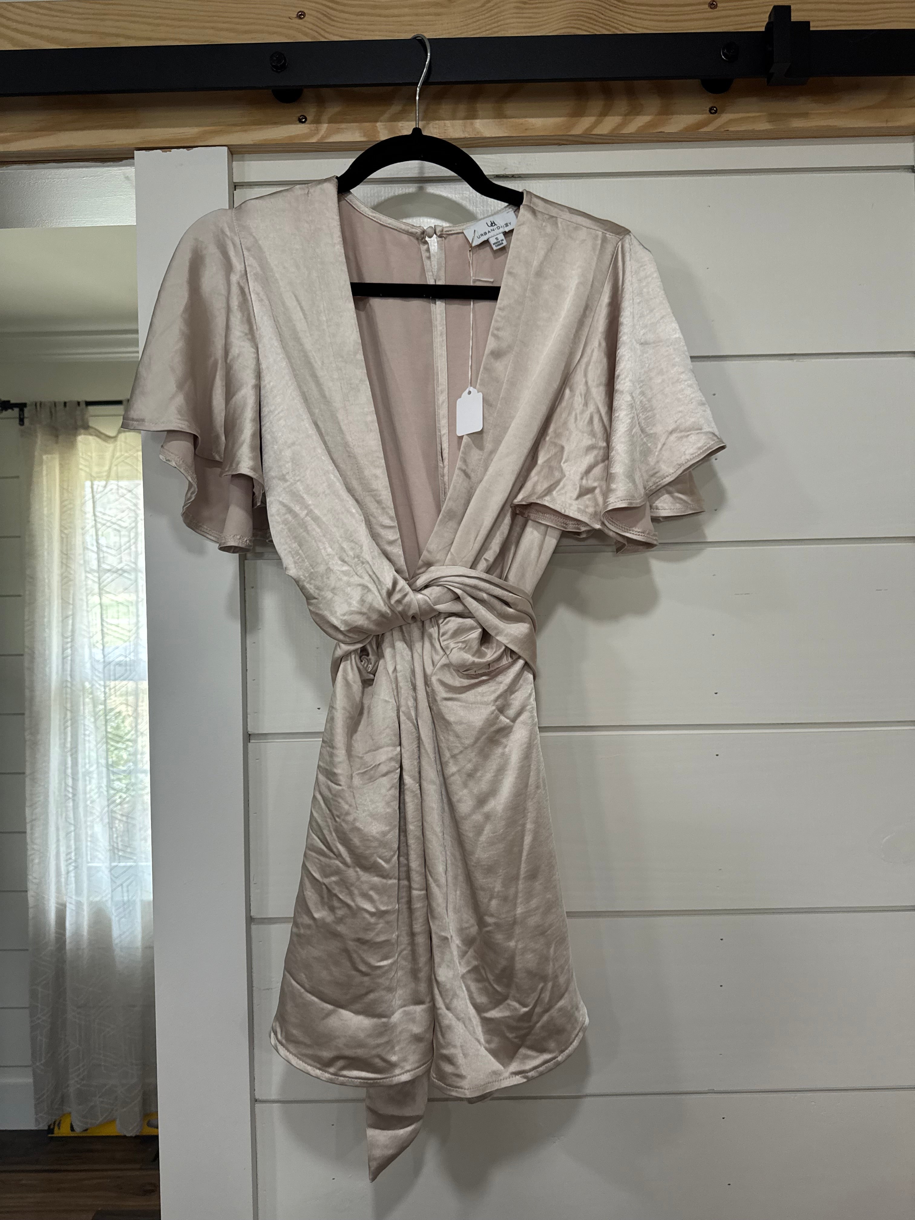 Ruffle Sleeve VNeck Romper