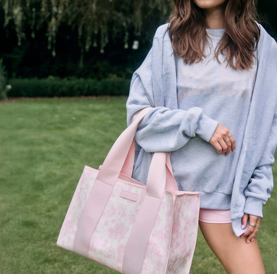 Case Mate Jelly Crochet Tote w/ Phone Pouch