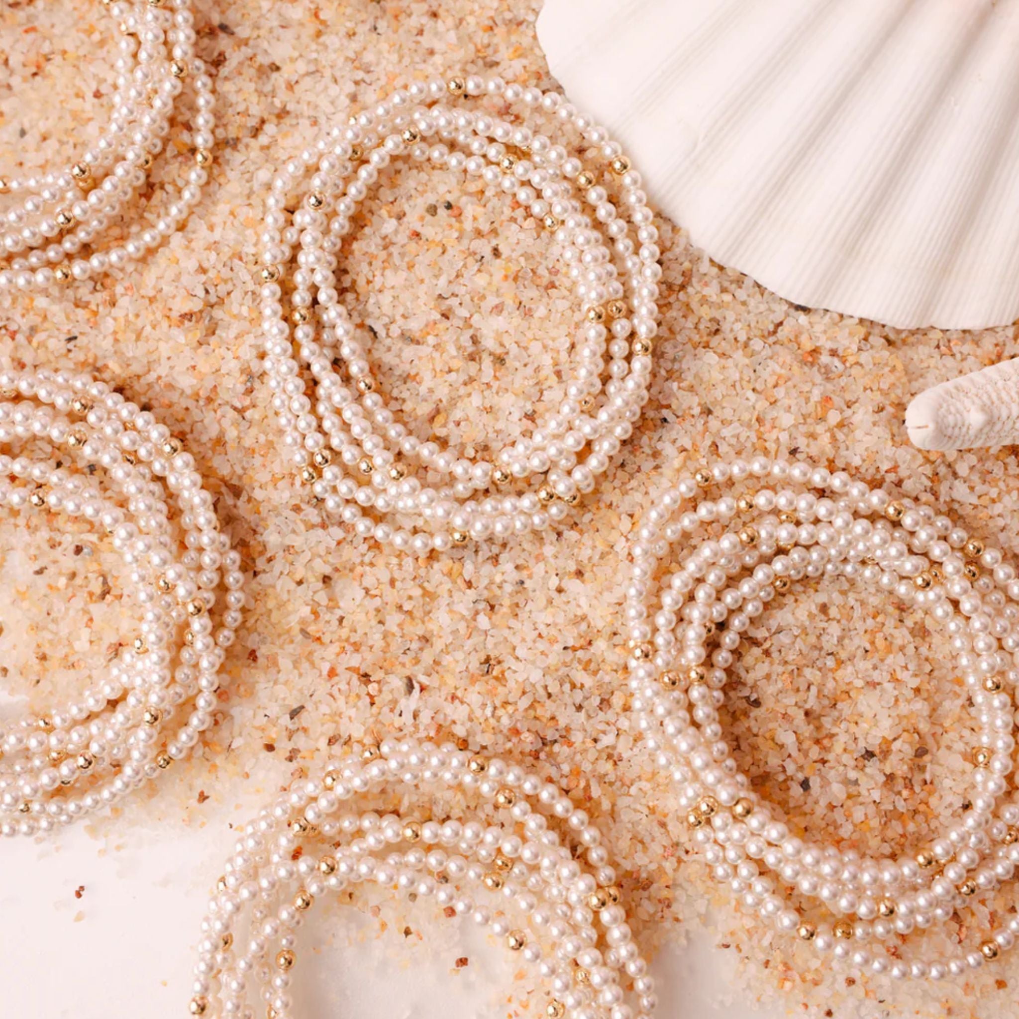 Lilly Pearl Bracelet in Gold