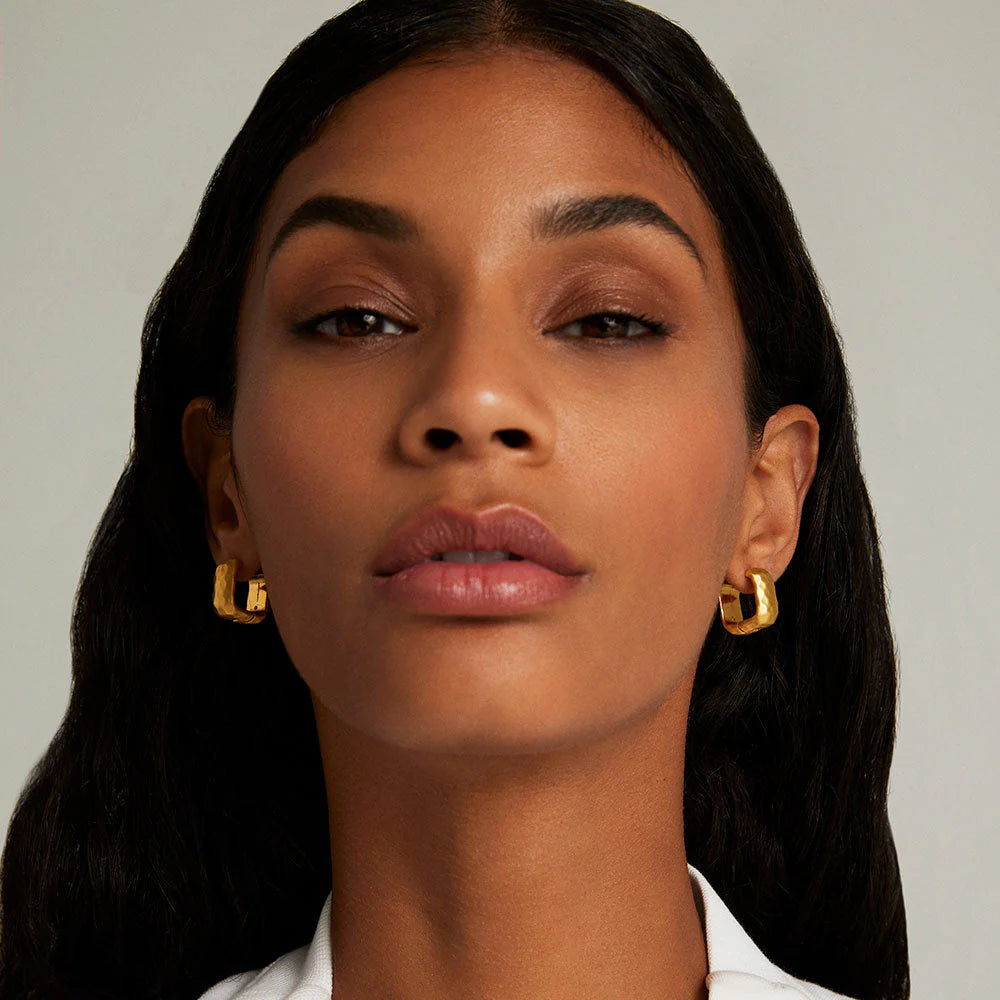 Nomad Square Huggie Hoops- Gold