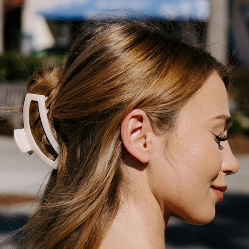 Open Soft Surf Medium Hair Clip - Medium