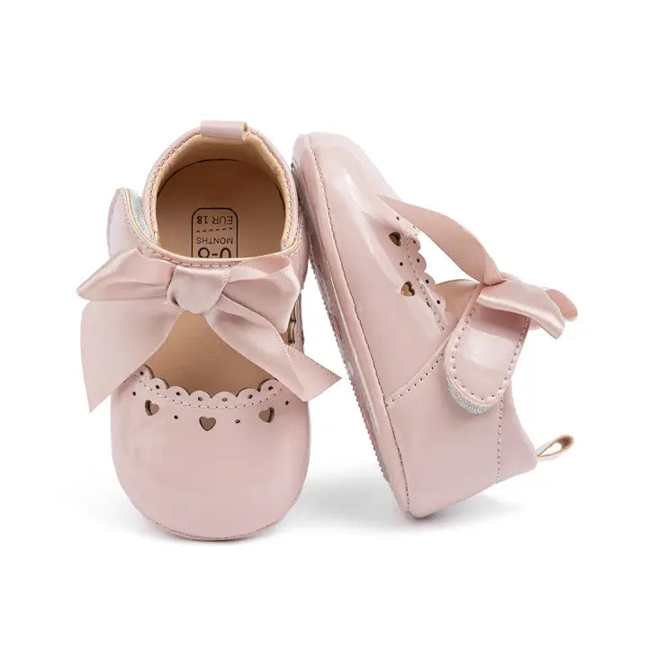 Cute heart pink front satin bow baby shoes