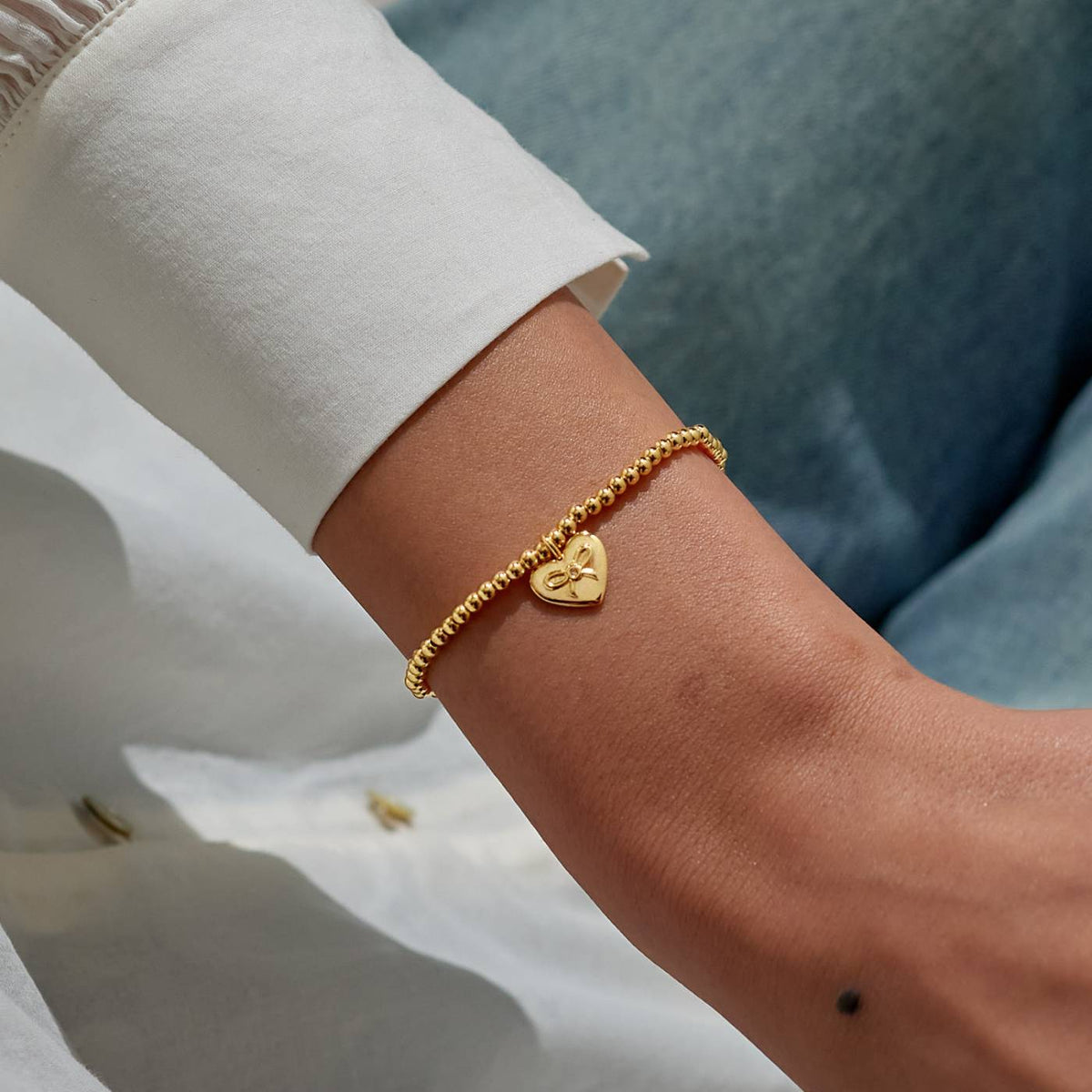 Christmas A Little 'Happy Holidays' Bracelet In Gold-Tone Plating