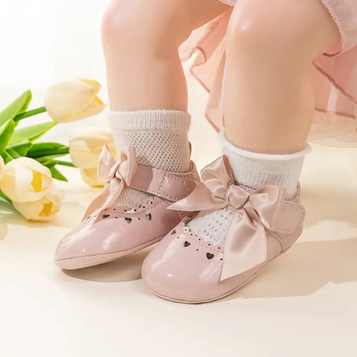 Cute heart pink front satin bow baby shoes