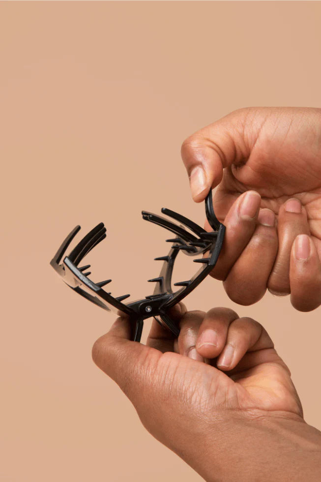 Classic Jet Black Medium Claw Clip