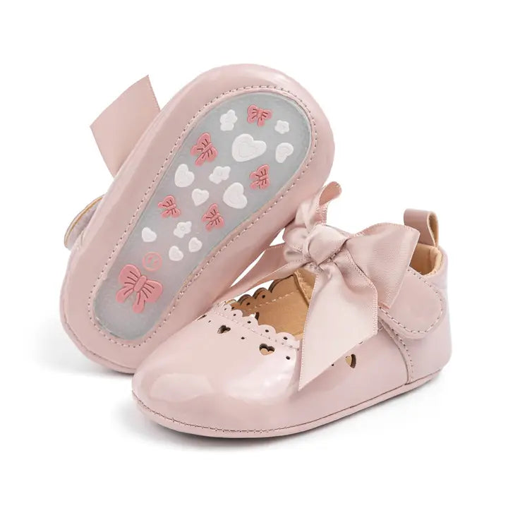 Cute heart pink front satin bow baby shoes