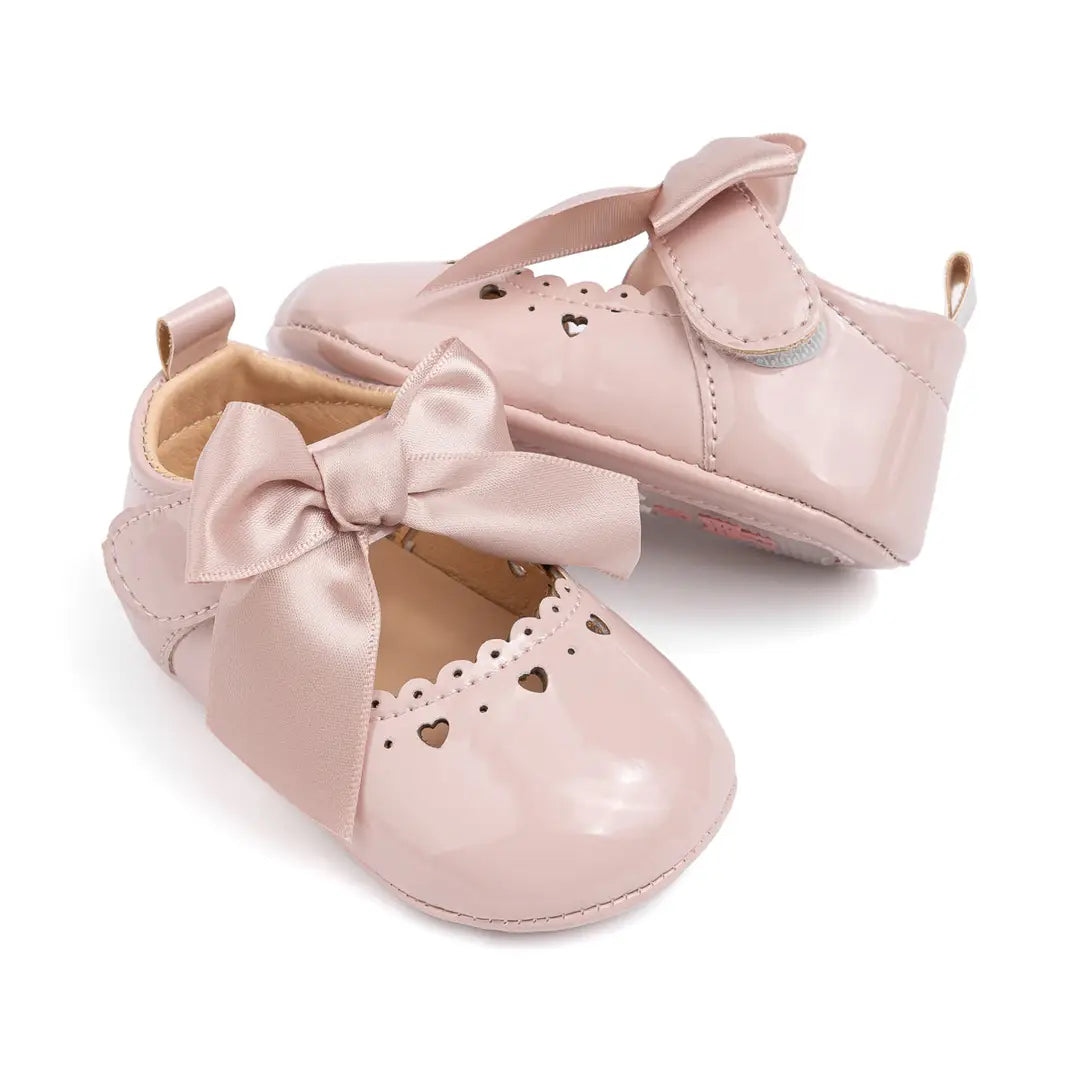 Cute heart pink front satin bow baby shoes