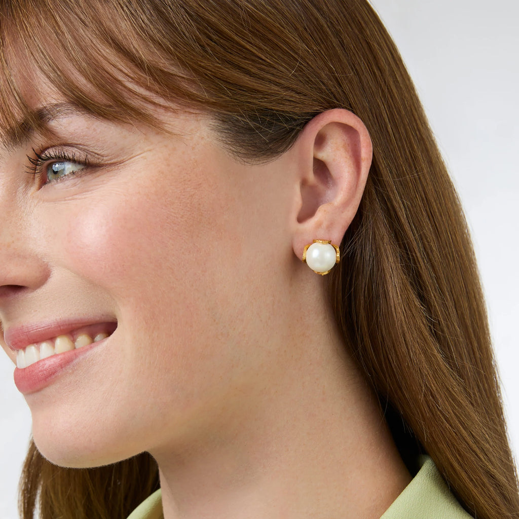 Penelope Stud-Pearl