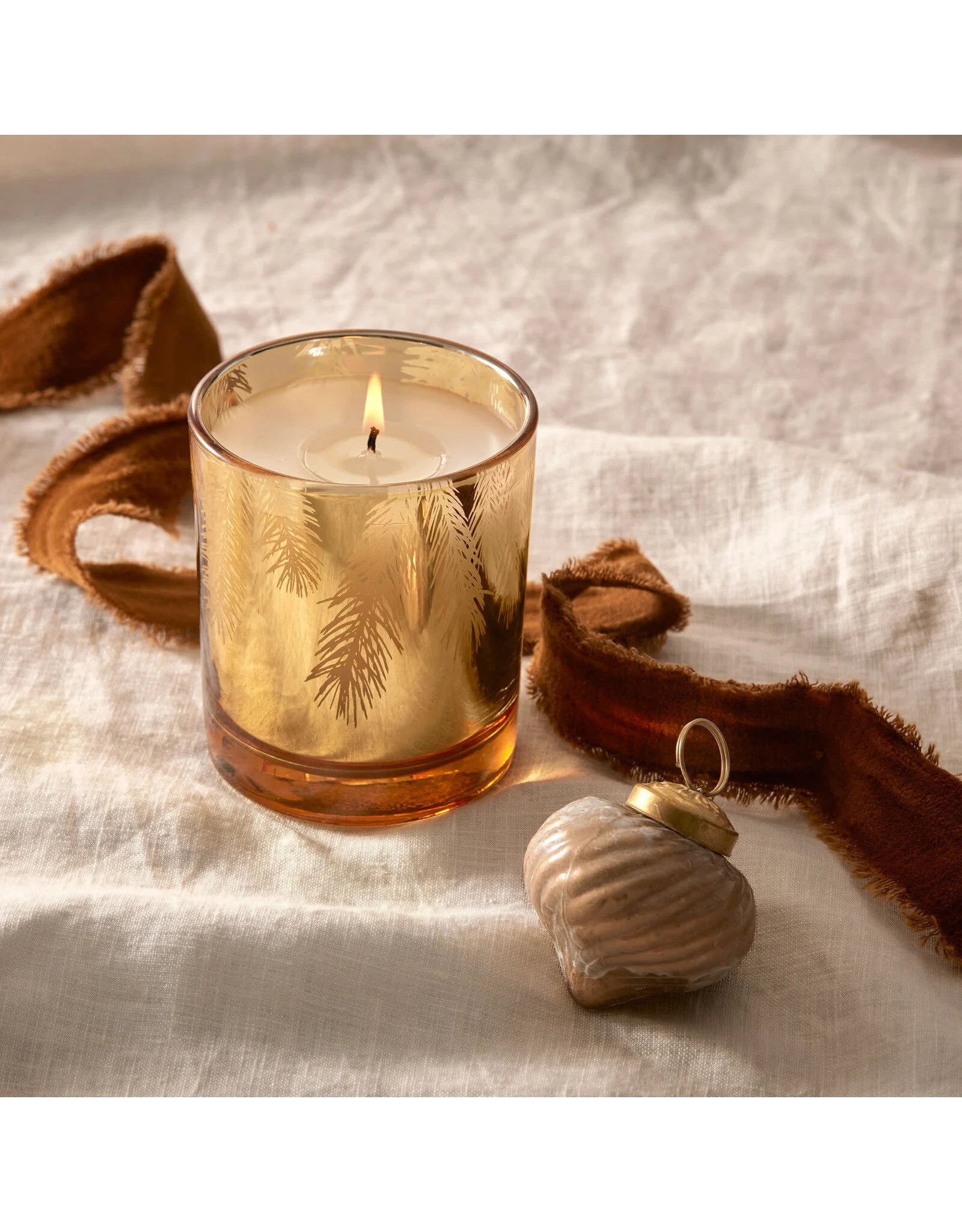 Thymes Frasier Fir Gilded Gold Poured Candle