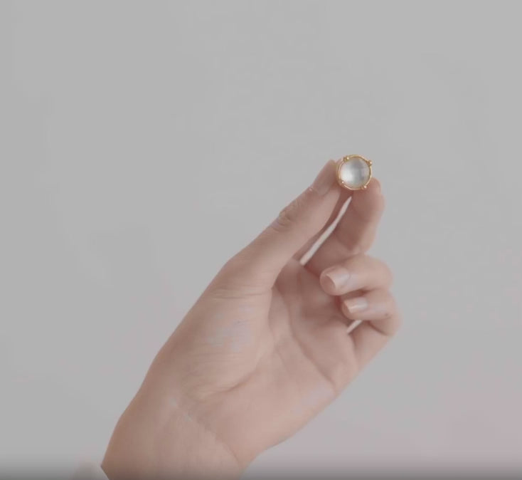 Honey Stud-Iridescent Clear Crystal