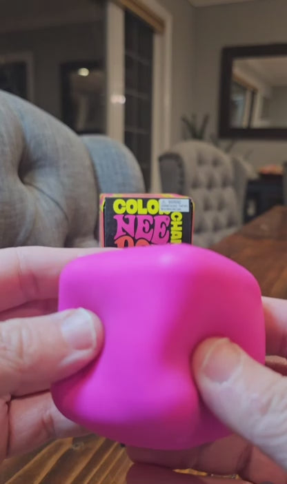 NEEDOH COLOR CHANGE CUBE